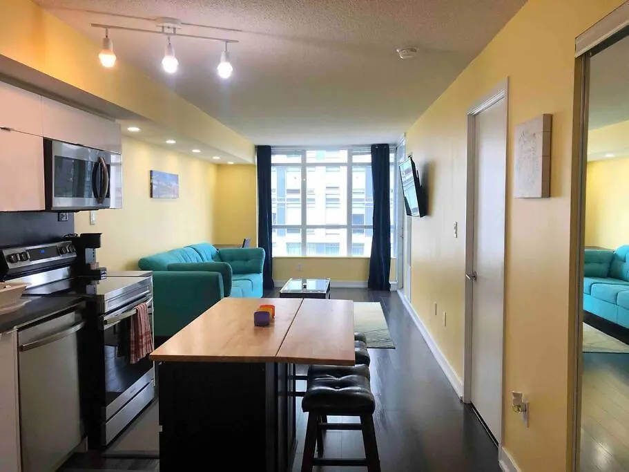Comfy 1Br & Den With Balcony- Close To Cn Tower Toronto 0*,
